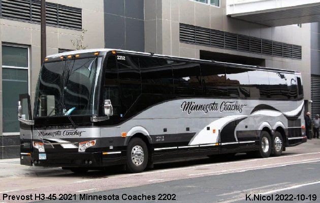 BUS/AUTOBUS: Prevost H3-45 2021 Minnesota Coaches