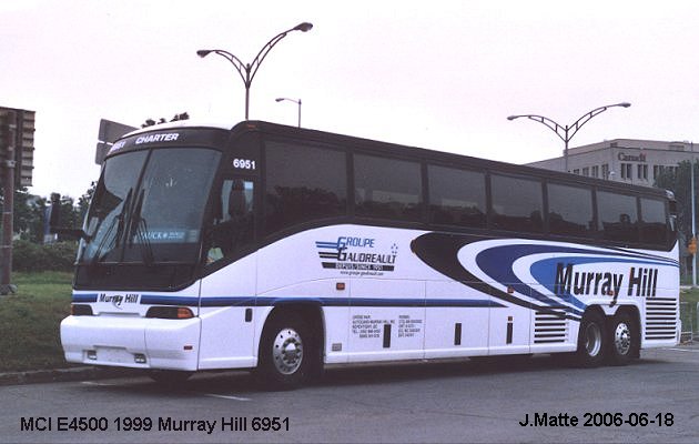 BUS/AUTOBUS: MCI E Type 1999 Murray Hill