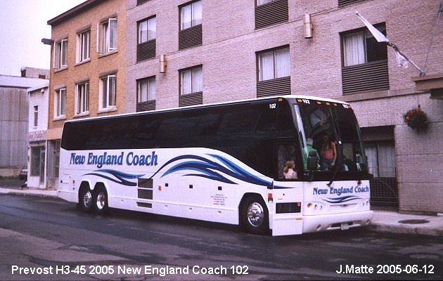 BUS/AUTOBUS: Prevost H3-45 2005 New England Coach