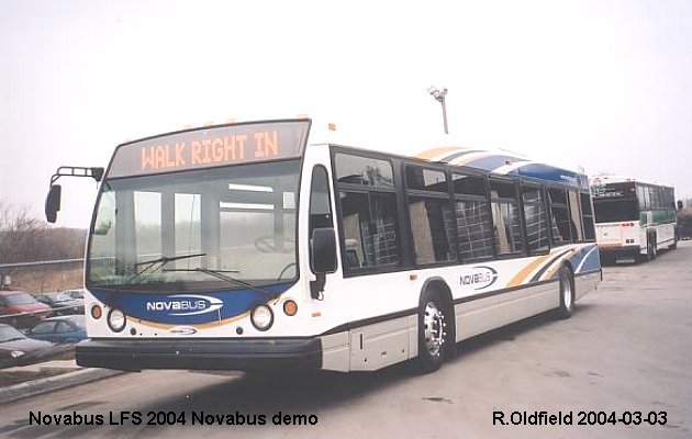 BUS/AUTOBUS: Novabus LFS 2004 Novabus