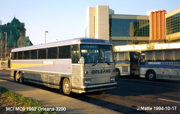 BUS/AUTOBUS: MCI MC 9 1982 Orleans