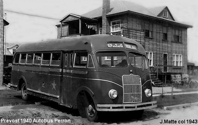BUS/AUTOBUS: Prevost Coach 1940 Autobus Perron