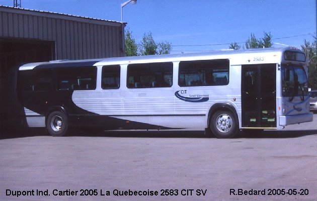 BUS/AUTOBUS: Dupont Industries Cartier 2005 Quebecoise