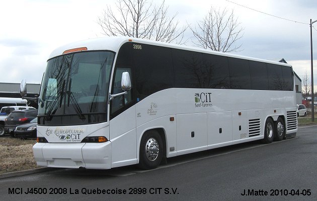 BUS/AUTOBUS: MCI J4500 2008 La Québecoise