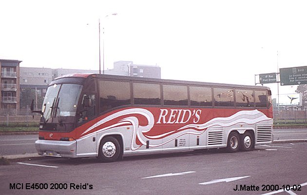 BUS/AUTOBUS: MCI E4500 2000 Reid