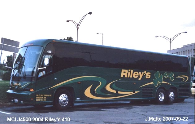 BUS/AUTOBUS: MCI J4500 2004 Riley s