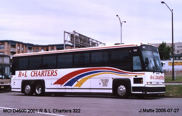 BUS/AUTOBUS: MCI D4500 2001 R & L Charters