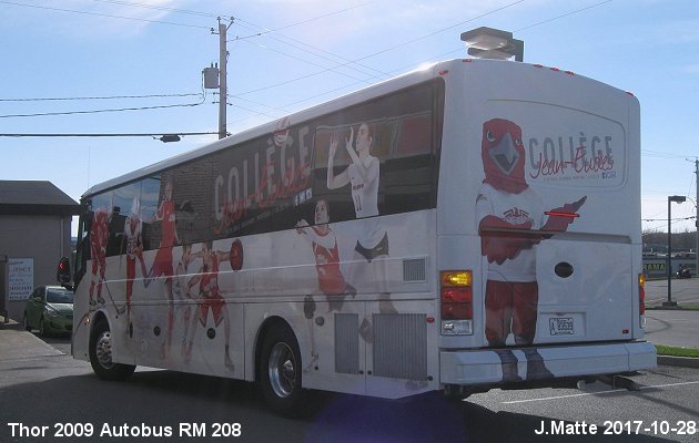 BUS/AUTOBUS: Thor Coach 32 2009 Autobus RM