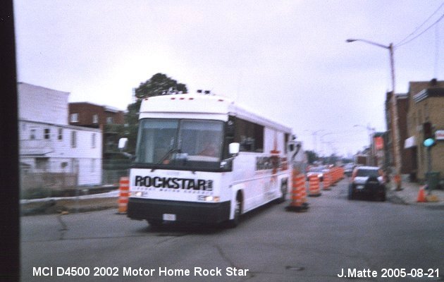 BUS/AUTOBUS: MCI D4500 2002 Rock Starr