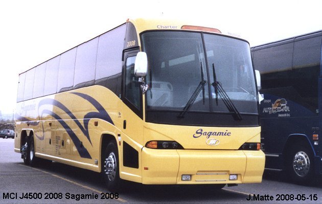 BUS/AUTOBUS: MCI J4500 2008 Sagamie