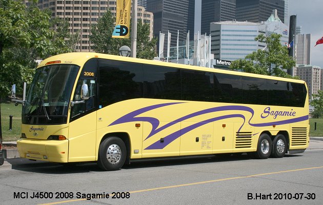 BUS/AUTOBUS: MCI J4500 2008 Sagamie
