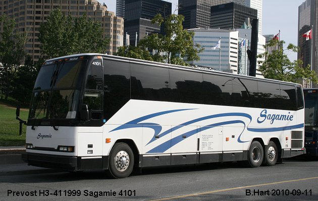 BUS/AUTOBUS: Prevost h3-41 1999 Sagamie