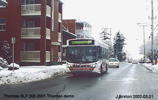 BUS/AUTOBUS: Thomas SLF 200 2001 Thomas