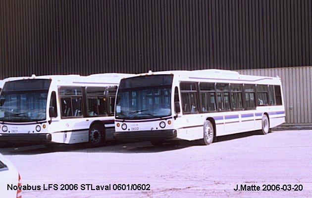 BUS/AUTOBUS: Novabus LFS 2006 STLaval