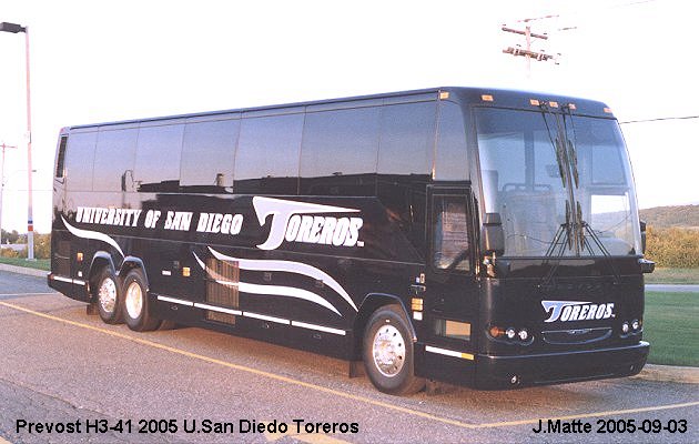 BUS/AUTOBUS: Prevost H3-41 2005 U.San Diego