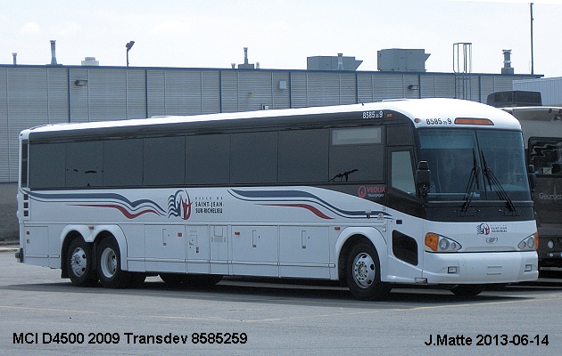 BUS/AUTOBUS: MCI D4505 2009 Veolia-Transdev