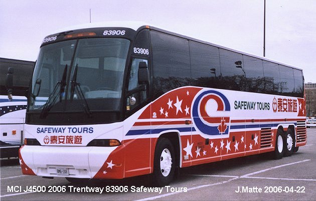 BUS/AUTOBUS: MCI J4500 2006 Trentway-Wagar