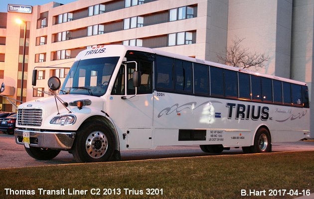 BUS/AUTOBUS: Thomas Transit Liner C2 2013 Trius