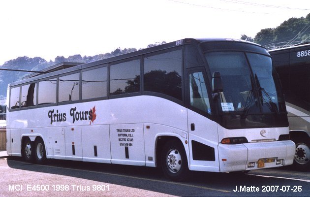 BUS/AUTOBUS: MCI E 4500 1998 Trius