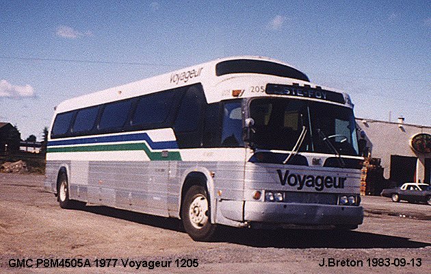 BUS/AUTOBUS: GMC P8M 4905A 1977 Voyageur