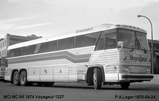 BUS/AUTOBUS: MCI MC8 A 1974 Voyageur
