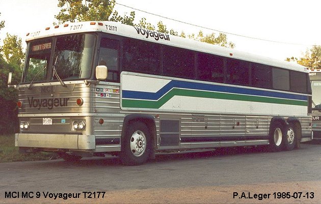 BUS/AUTOBUS: MCI MC 9 1984 Voyageur