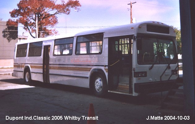 BUS/AUTOBUS: Dupont Industries Classic 2005 Whitby Transit
